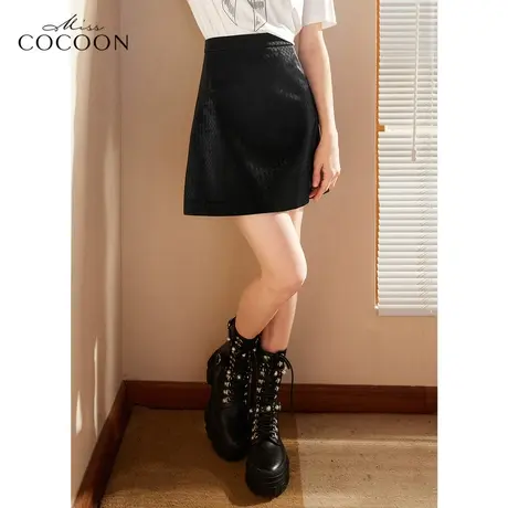 miss COCOON黑色a字半身裙女2023新款春季高腰显瘦菱纹设计皮短裙图片