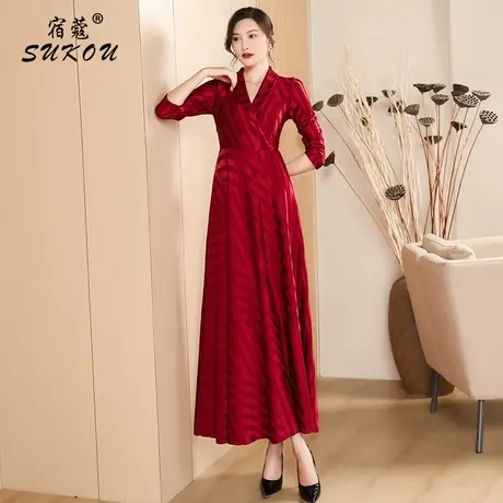 复古红色V领条纹连衣裙女2024年秋季新款修身显瘦气质大摆长裙子图片