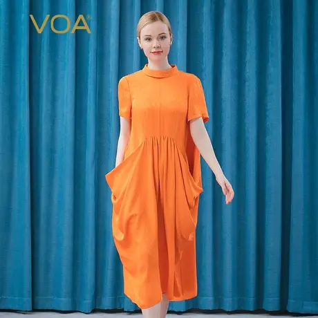 VOA真丝暗纹提花半高领短袖后颈系扣橙色碎褶袋鼠兜桑蚕丝连衣裙图片