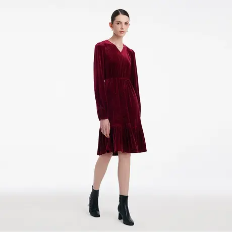 歌莉娅长袖连衣裙女秋冬新款高级感小个子丝绒V领气质通勤小红裙图片