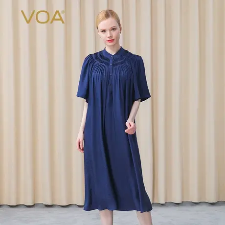 VOA真丝暗纹提花藏青半高领塔克褶单排扣五分袖宽松桑蚕丝连衣裙图片