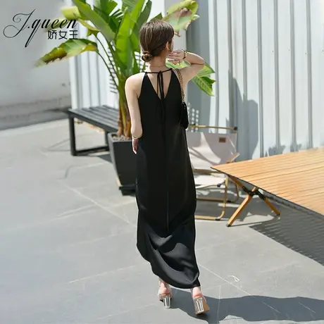 黑色挂脖连衣裙女夏季新款时尚气质设计感v领绑带显瘦无袖背心裙图片