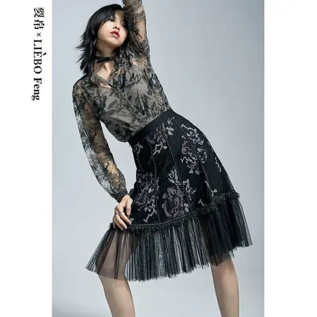 裂帛LIEBOFeng商场同款2023年设计师摇滚铆钉A字蕾丝百褶半身裙图片