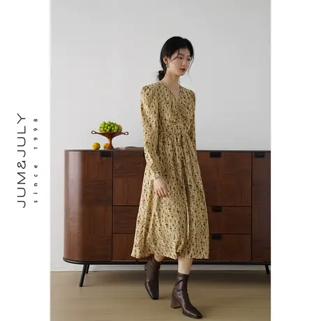 嘉茱莉2023秋季新款法式印花V领连衣裙女小个子高腰裙设计感长裙图片