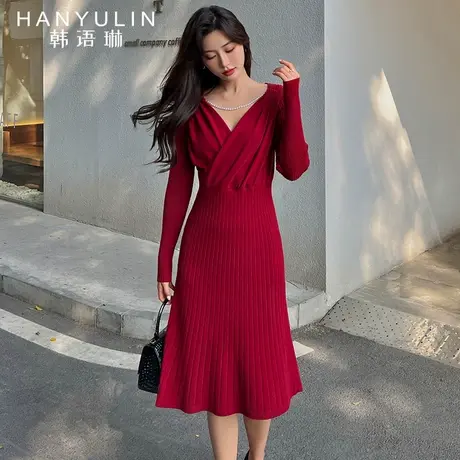 韩语琳秋冬新款收腰大红色交叉V领针织连衣裙女年会显身材图片